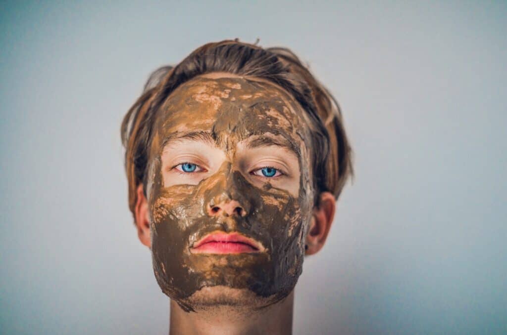 Dead Sea mud mask for deep cleansing and smooth skin