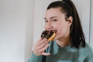 Does eating chocolate cause acne?
