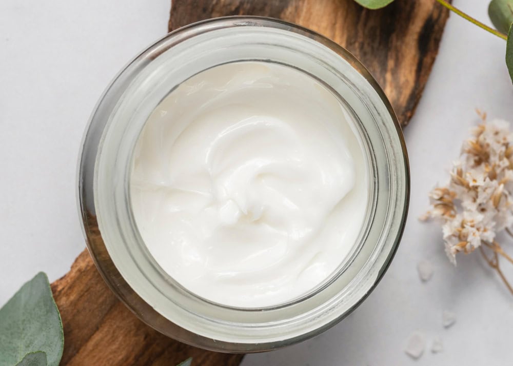 Dead Sea mineral cream texture for sensitive skin