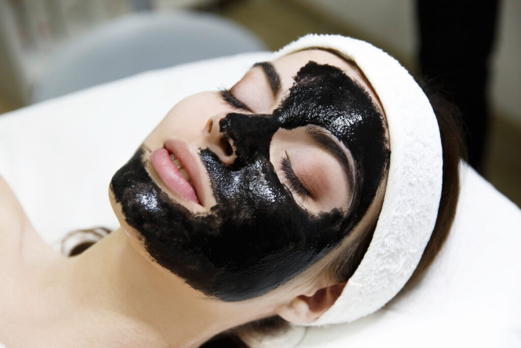 charcoal face mask for oily skin and pore cleansing